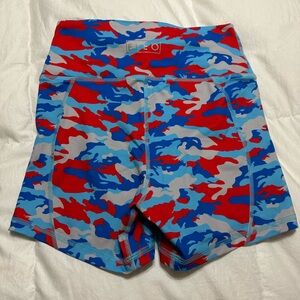 Fleo Shorts, 4” high rise contour, red grey & blue camo, medium, great condition